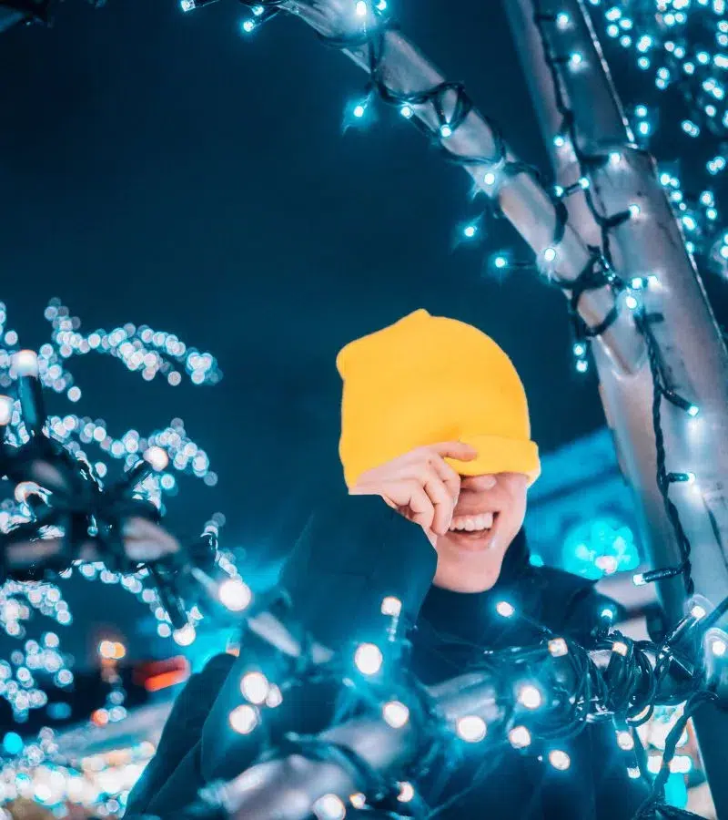 Why Lake Stevens Homes Deserve Professional Holiday Lighting