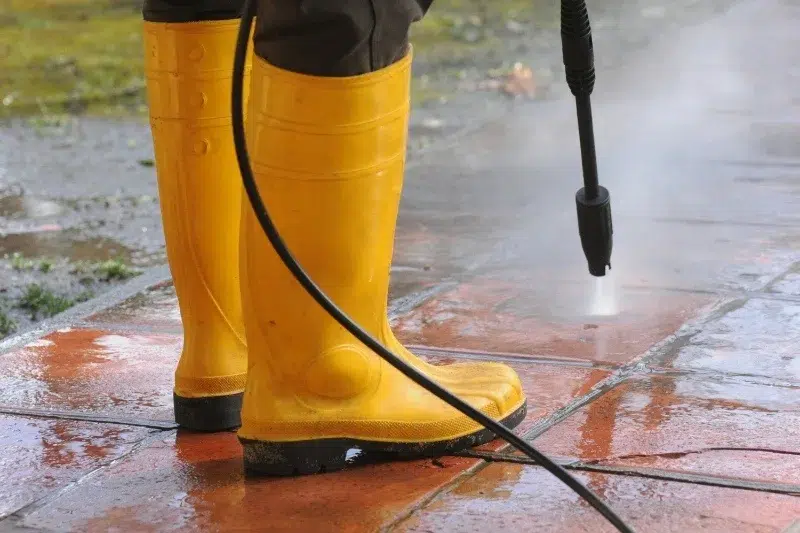 pressure washing in Lake Stevens