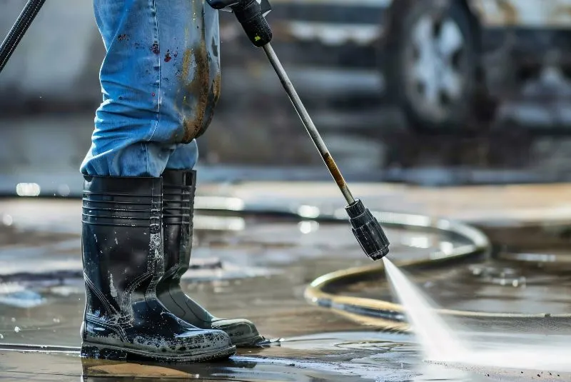 pressure washing in Everett