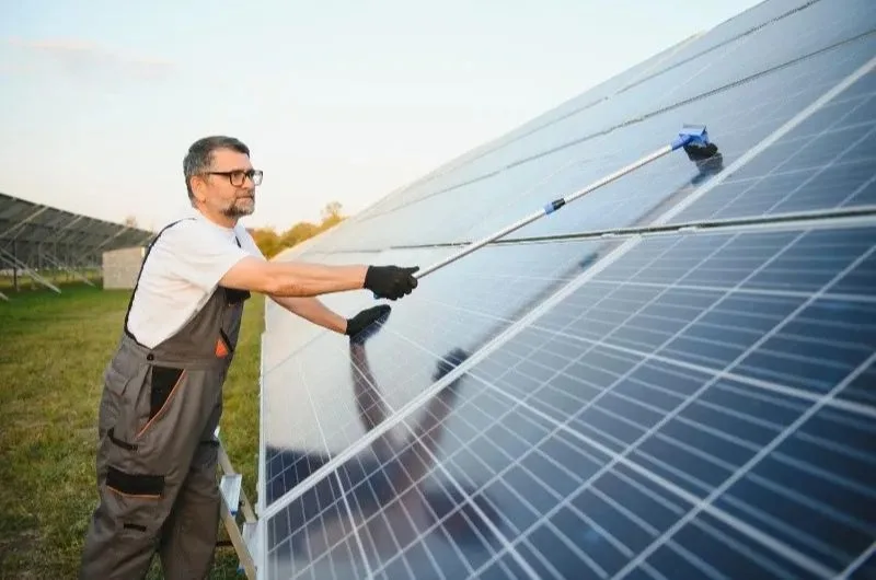 solar panel cleaning service in Marysville